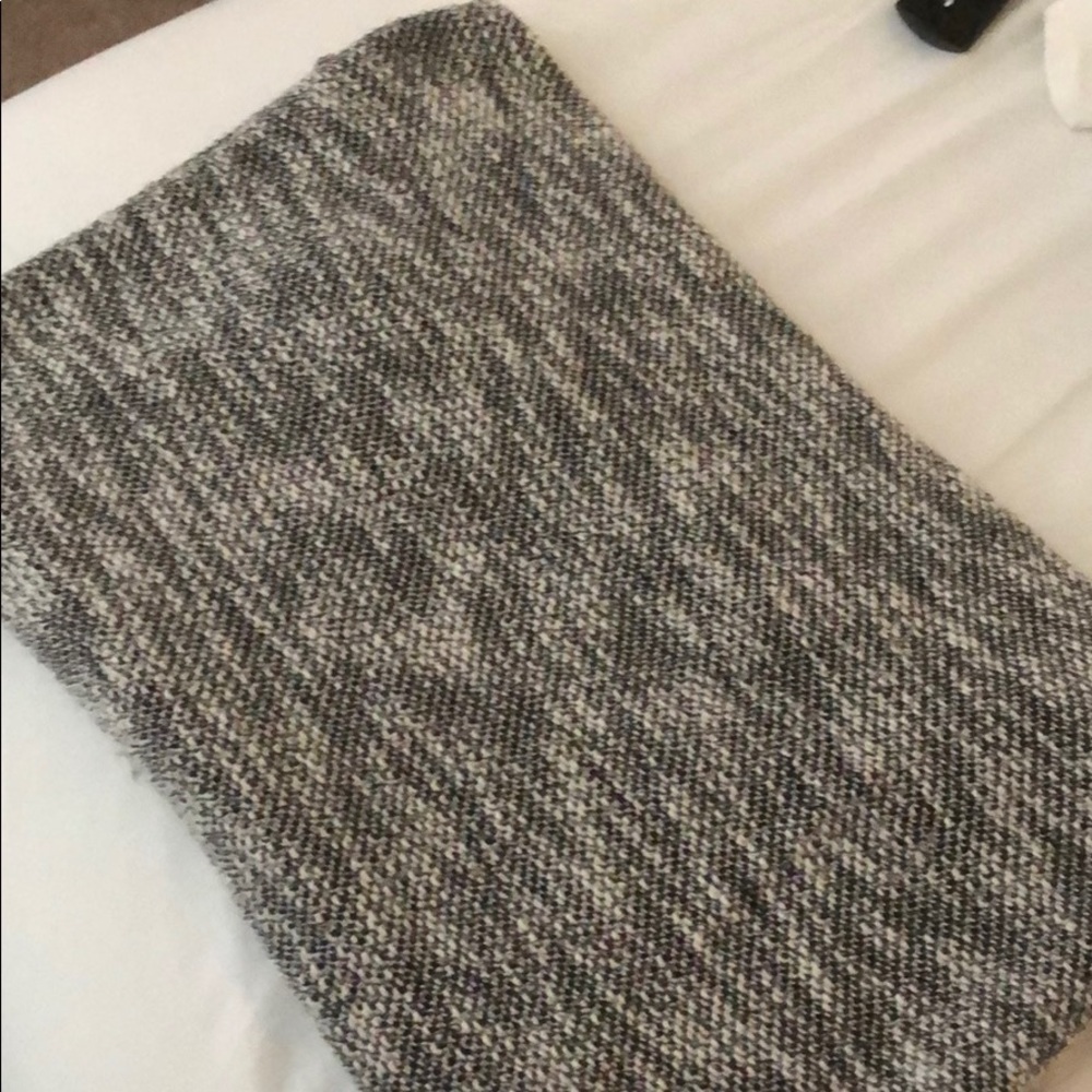 Black and white H&M infinity scarf